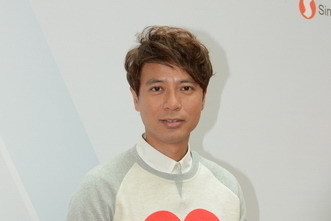 李克勤新碟《紙牌屋》連奪十冠
