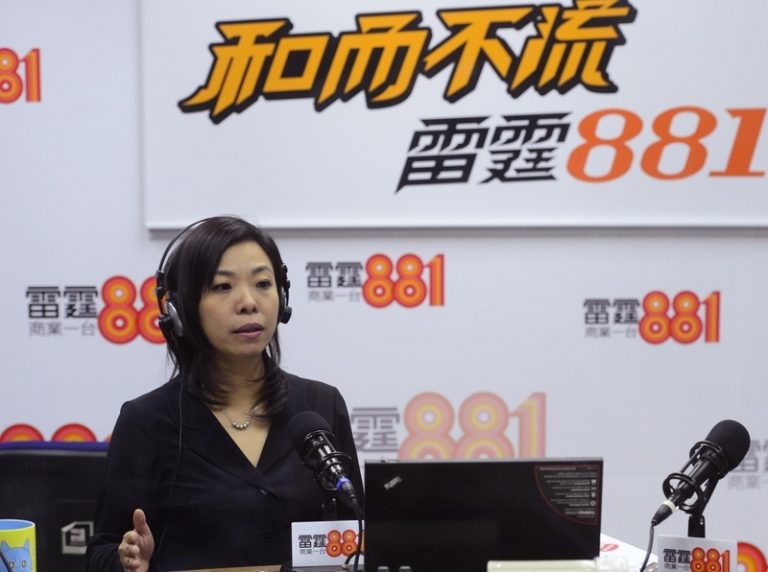 港名嘴李慧玲被調職 各界譴梁振英打壓