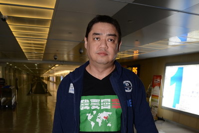 【禁聞】吾爾開希抵港 向北京投案失敗﹗