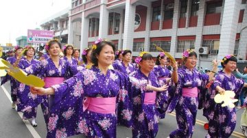 民雄鹅肉节  创意踩街揭幕