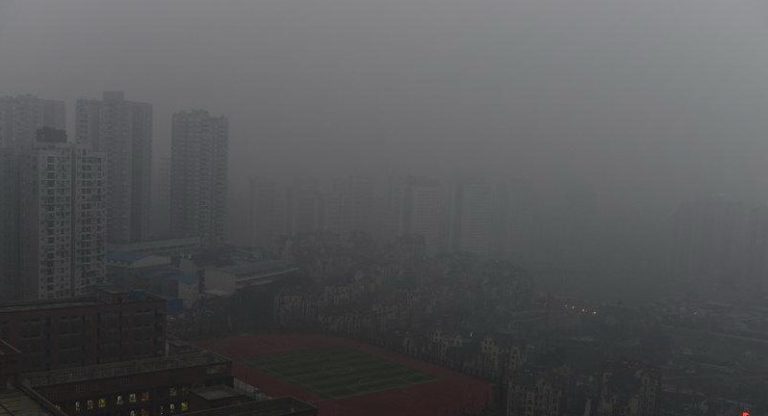 大陸多地空氣嚴重污染 霧霾致使一老人意外身亡