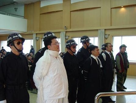 中國首富三兄弟喪命 傳周永康背後指使