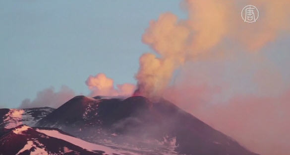 意大利火山噴火辭舊歲