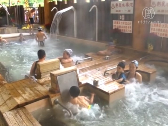 泡湯賞花啖美食 春遊山城好風光