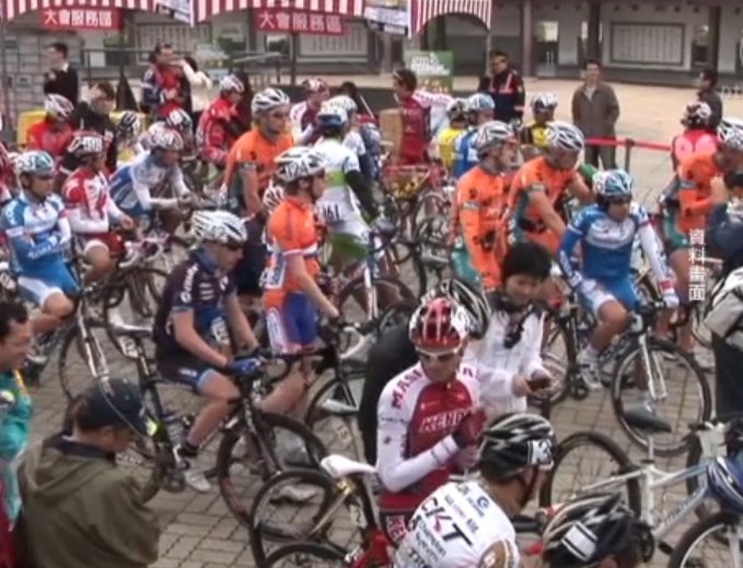 自行車環臺賽桃園站 首創機場跑道奔馳