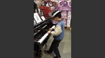 「年度最有才購物少年」現身Costco