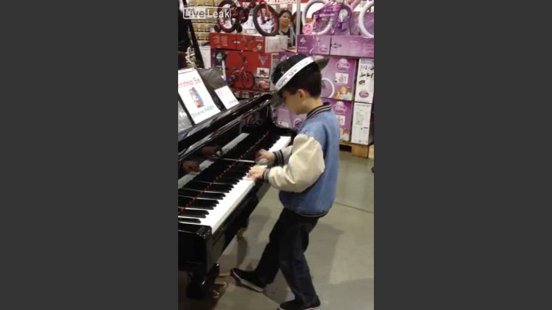 「年度最有才購物少年」現身Costco