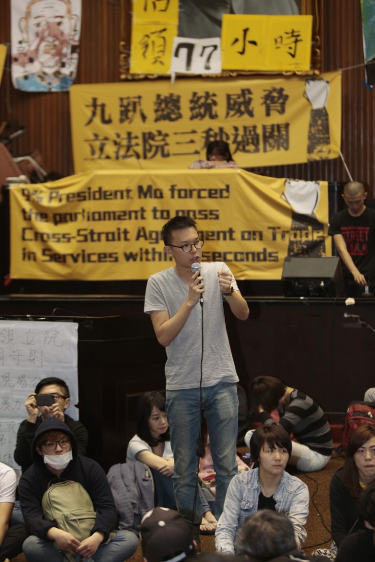 馬英九願見學生 PK 李鵬「六四」拒接請願信