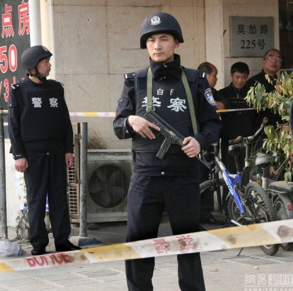 搓麻發生口角 男子當街20餘斧被砍死
