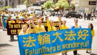 纽约八千人大游行 共庆法轮大法日