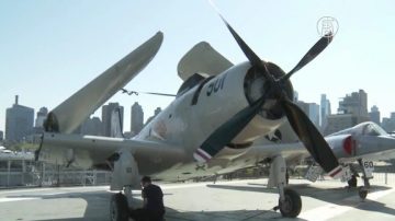 1945年絕版戰機 空降無畏號航母