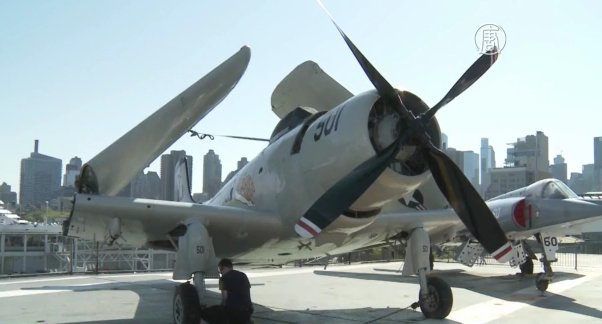 1945年絕版戰機 空降無畏號航母