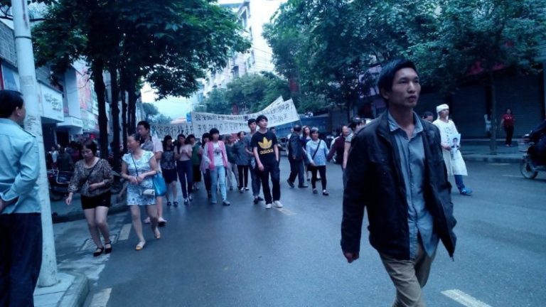 雲貴兩省警察槍殺無辜 搶屍引起民憤