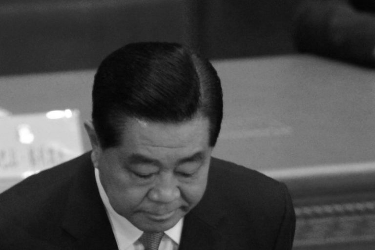 【今日點擊】大老虎賈慶林 這回嚇壞了彭博社