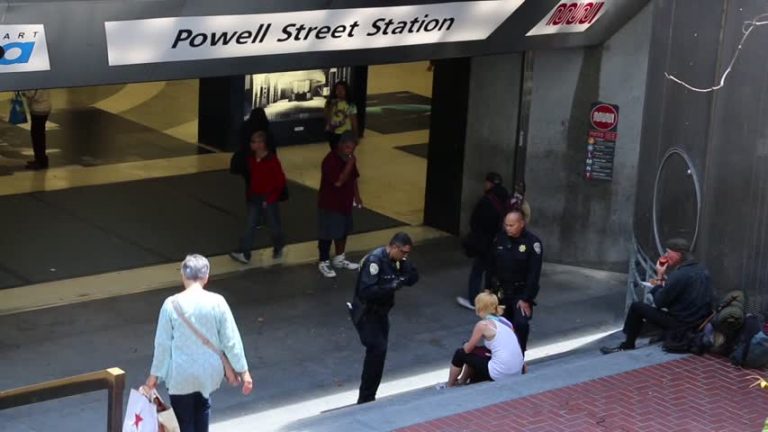 灣區捷運Powell街站新禁令 禁睡禁躺