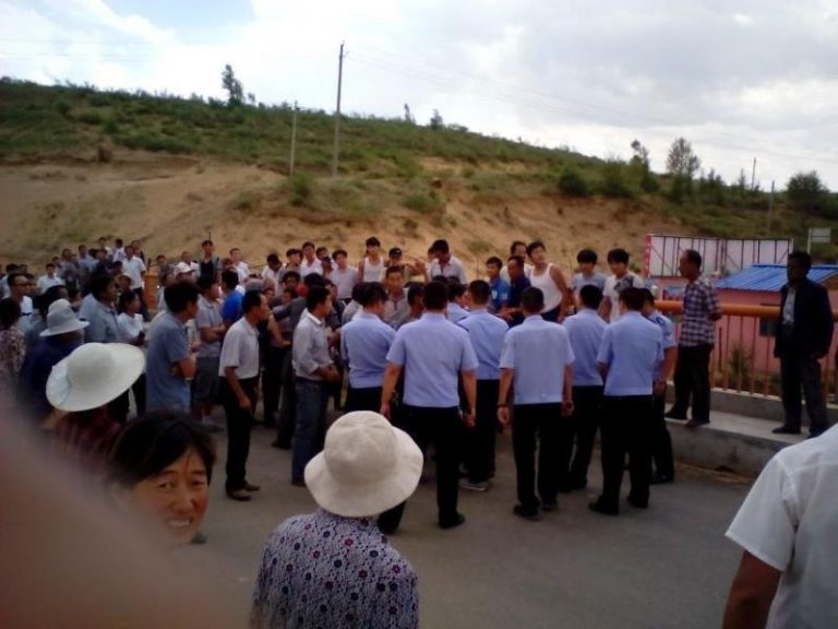 陝西榆林市兩百村民護地遭百警鎮壓