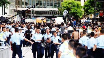 港警秋后算帐 抓捕七一游行带头人