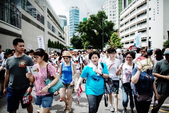 港赤化催生中產移民潮 明星高官也移民