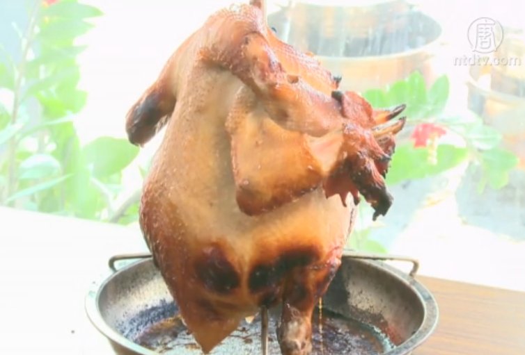 古早味滷味桶仔雞 碳烤口味獨特