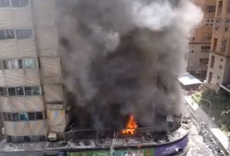 新店氣爆住戶向侯友宜哭訴：昨天就聞到瓦斯味