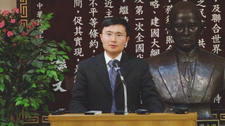丁毅：憲政與革命（視頻）