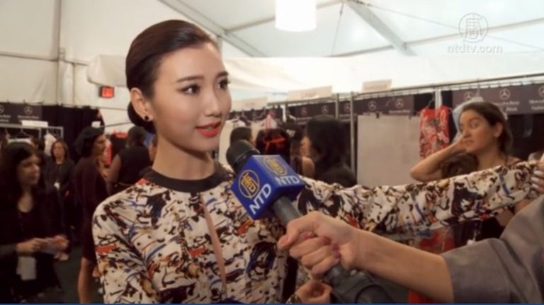VIVIENNE TAM古色宮殿風 中西明星熱捧