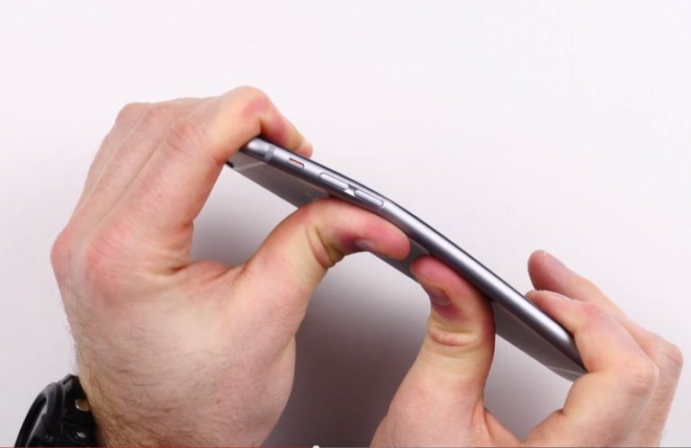 iPhone 6不能裝褲子口袋！網友忍痛測試