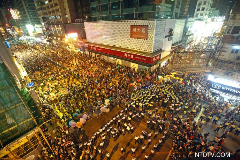 九千港人守護旺角 警方清場失敗