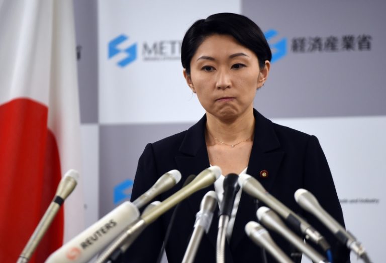 日本兩女大臣醜聞 釀安倍政權「大地震」