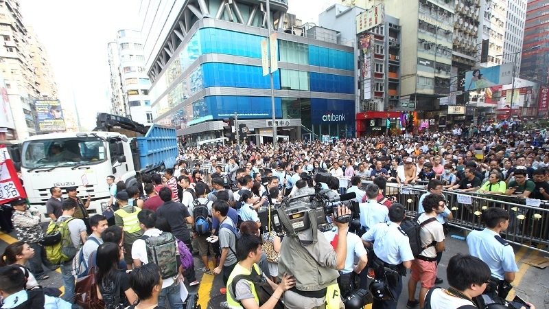 梁振英的治港水平已經下降到流氓級別！