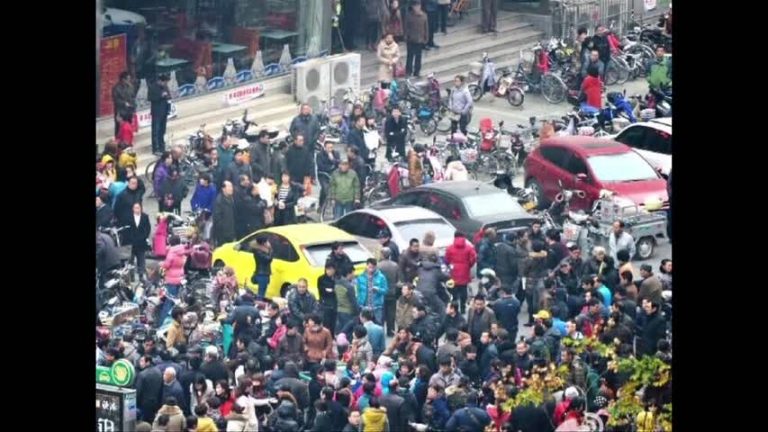 河南新鄉擔保公司倒閉 上千投資人堵路討債