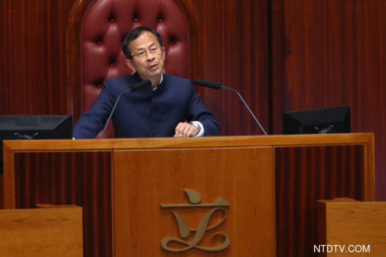 否認梁振英 港立法會主席批「外國勢力說」