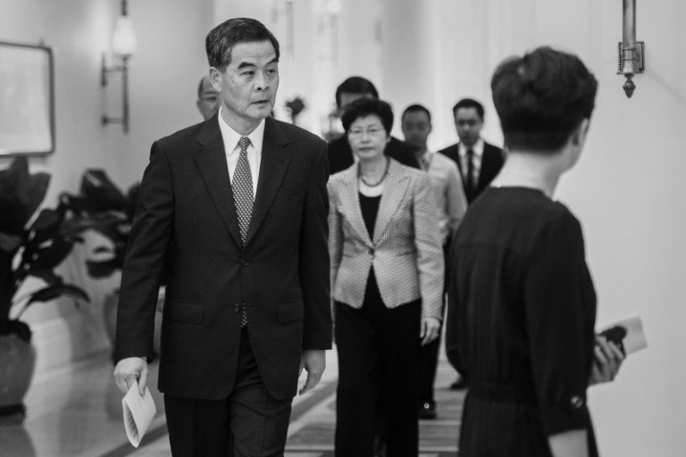 港特首辦否認梁振英當選後修改UGL協議