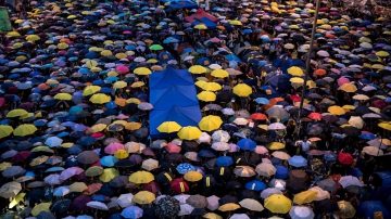 喻智官：香港挺住！你是不能后退的中国柏林墙