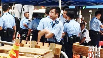 【禁聞】7000警待命 港府警告佔中或抓人