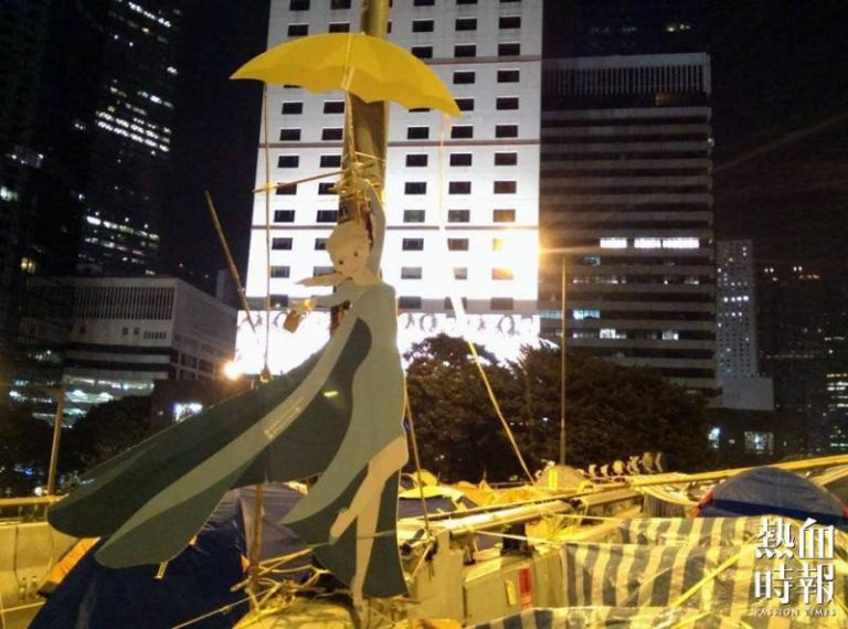 香港市民譜新詞 《島嶼天光》撐黃傘