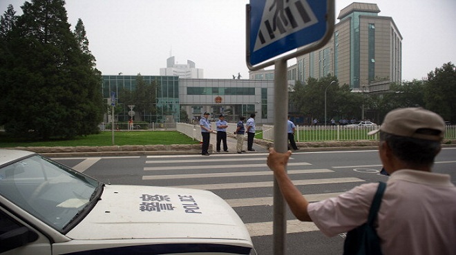 中共新規打壓辯護權 數百律師聯署抗議