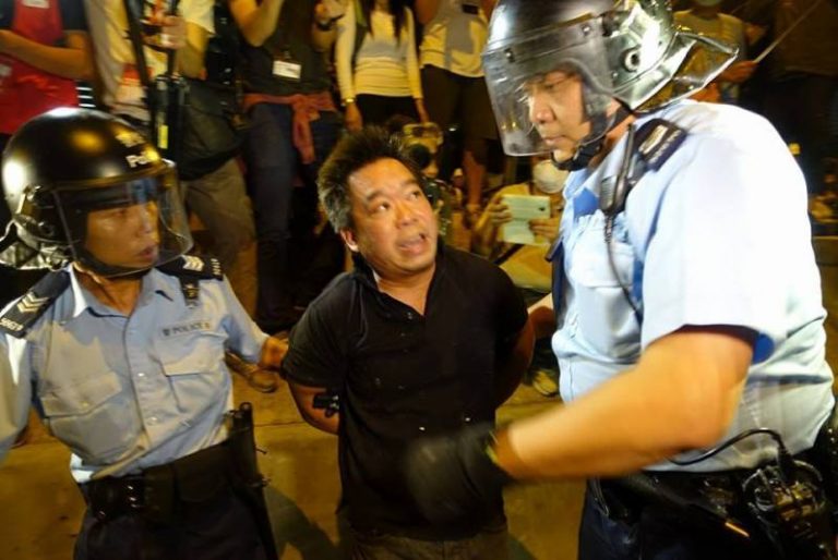 港大教授金鐘被捕受傷 學生網絡求證人