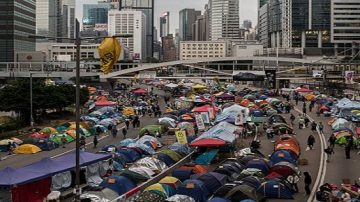 争普选为何不退？港台对比见真由