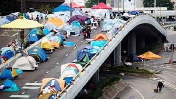 港警或全面清場 學民籲撤金鐘鐵馬