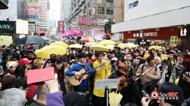雨中聖誕  2000港人音樂會爭普選
