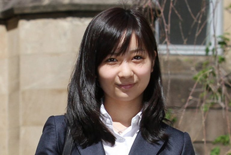 佳子到公共泳池上游泳課 日本王室擔憂