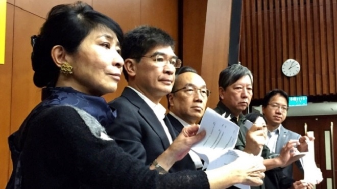 民情報告扭曲民意  港各界不滿