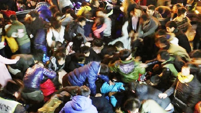 上海踩踏案只究11區級官 市府免責激民憤