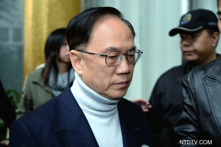 香港律政司考慮起訴前特首曾蔭權