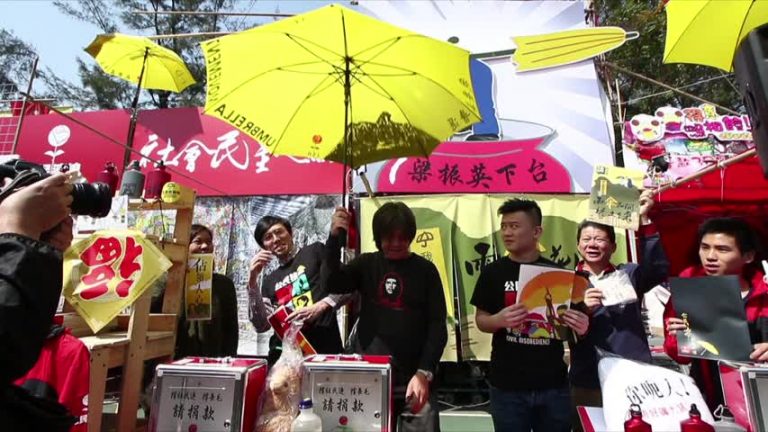 港政黨維園年宵推雨傘運動紀念品