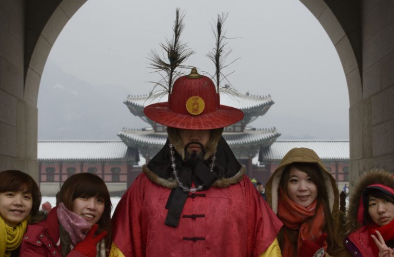 中國導遊騙大陸客: 韓國美女已全進貢明朝