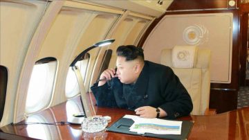 朝鮮公佈金正恩專機內部 隨處可見煙灰缸