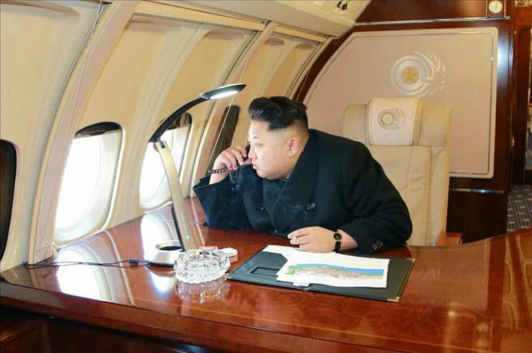 朝鮮公佈金正恩專機內部 隨處可見煙灰缸
