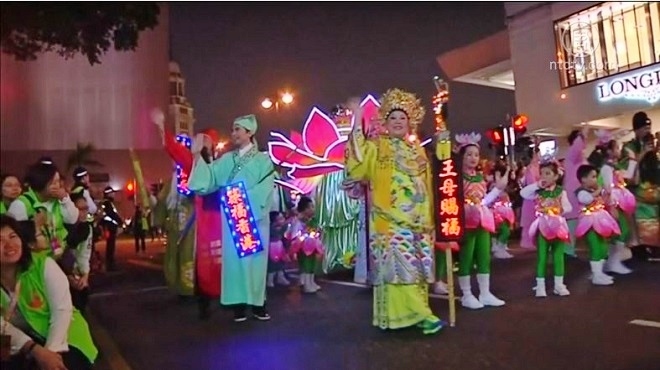 香港花車大遊行 15萬人共賀新年